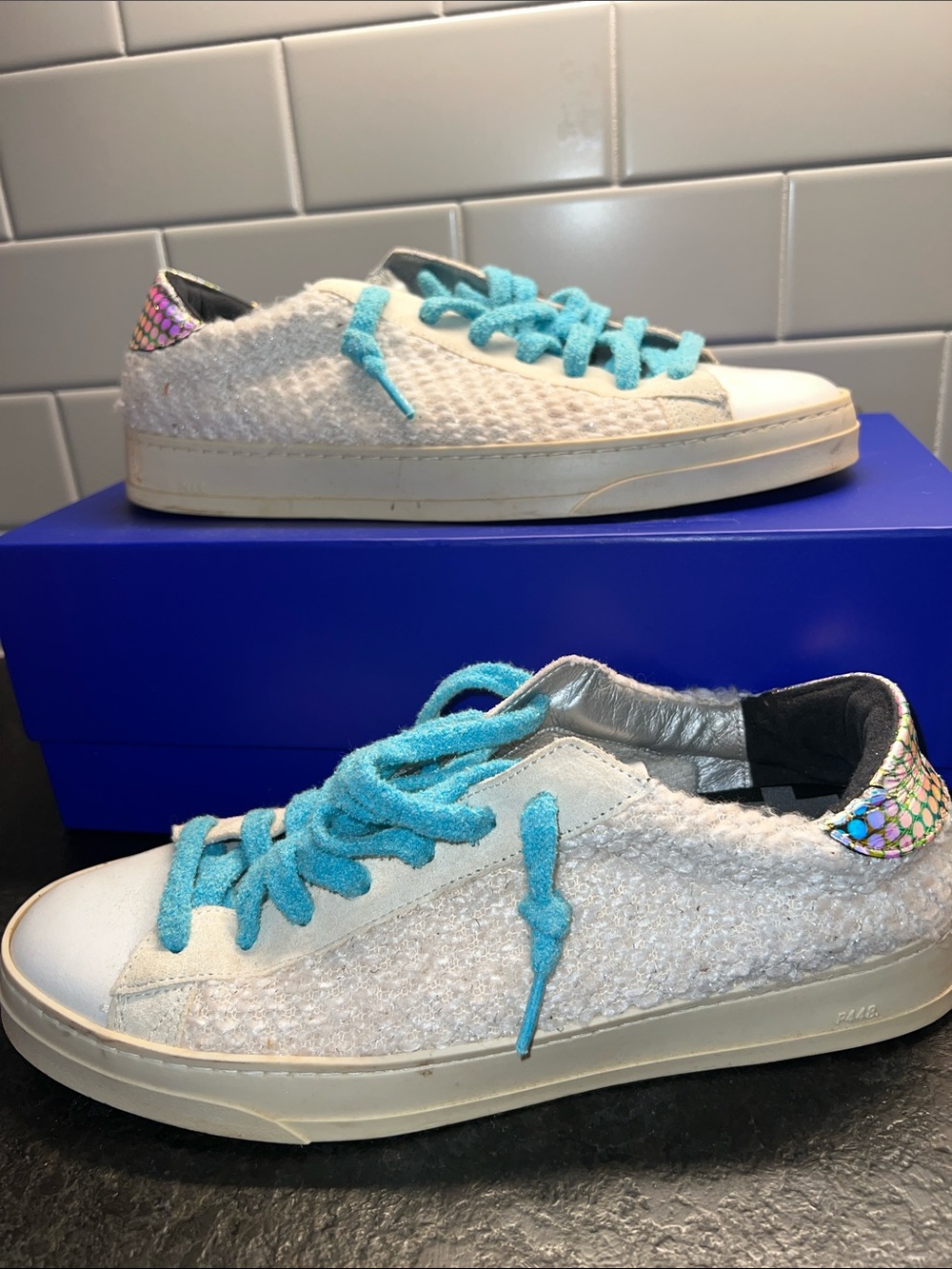 P448 Women’s White Low-Top Sneakers with Aqua Laces and Iridescent Heel 41